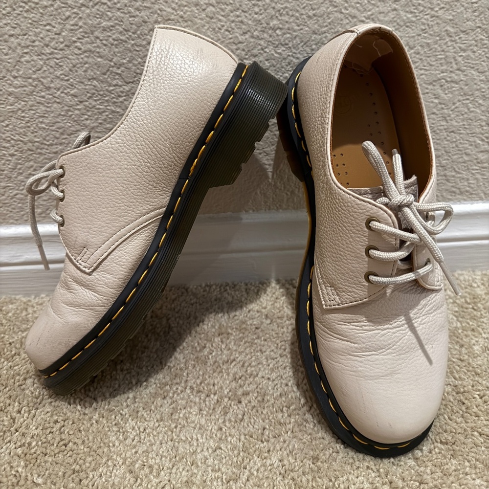 Dr. Martens Oxford Shoe Slip Resistant Size 9 Women